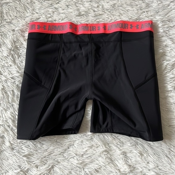 UNDER ARMOUR Women’s Softball Sliding shorts in black/Pink size XL - Picture 9 of 9